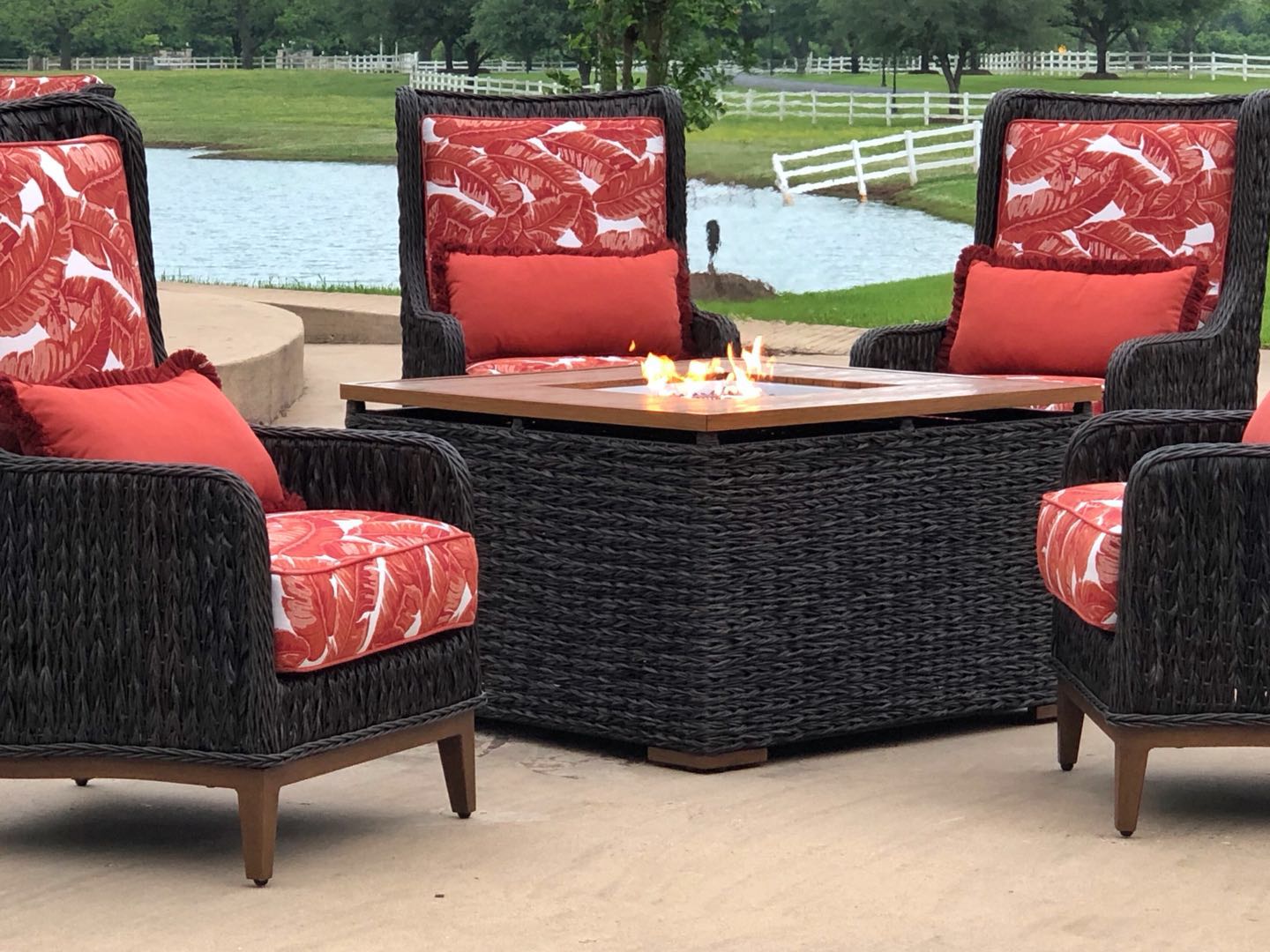 maison backyards 5-Piece Outdoor Wicker Furniture Set