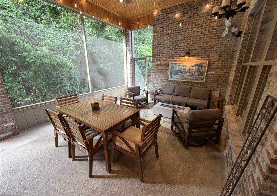 MAB's aluminum patio set